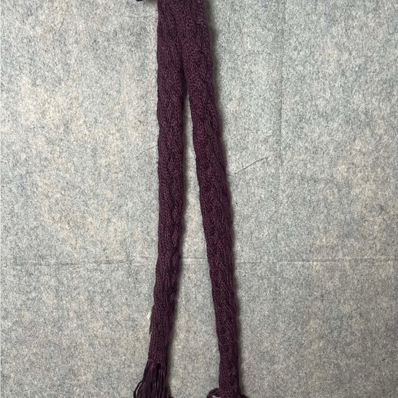 Fossil Woman One‎ Size Crochet Deep Purple Knit Scarf New - Picture 2 of 5